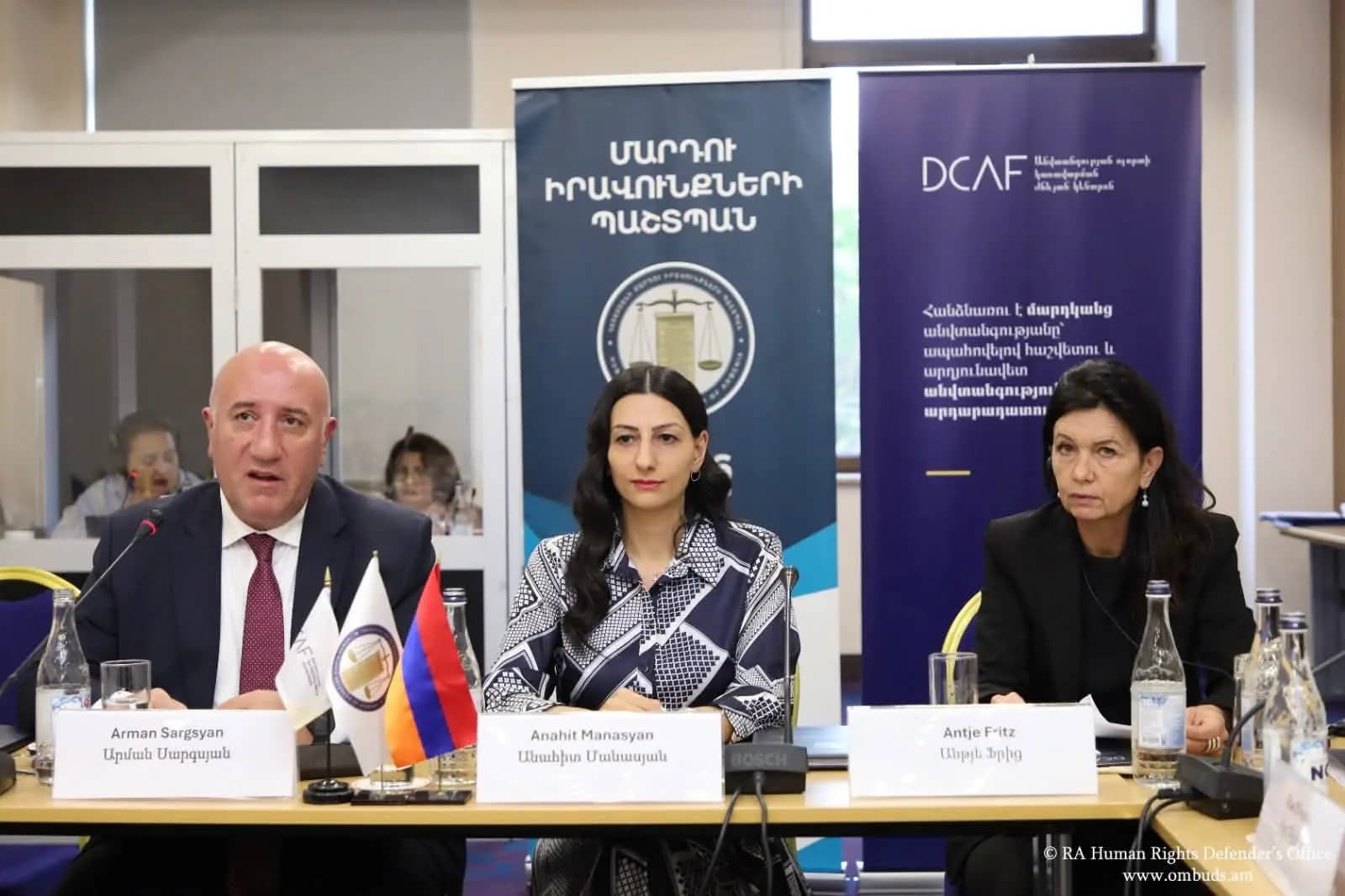 ՄԻՊ նախաձեռնությամբ և Անվտանգության ոլորտի կառավարման Ժնևյան կենտրոնի (DCAF) հետ համագործակցությամբ, տեղի է ունեցել ոչ մարտական պայմաններում մահվան դեպքերի կանխարգելմանը նվիրված քննարկում